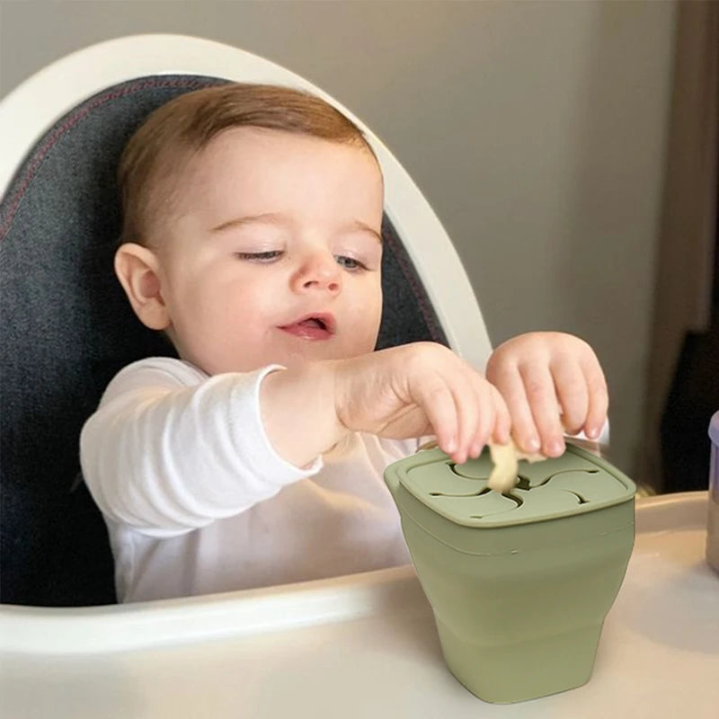 Luumeva Silicone Snack Feeding Plate with Lid