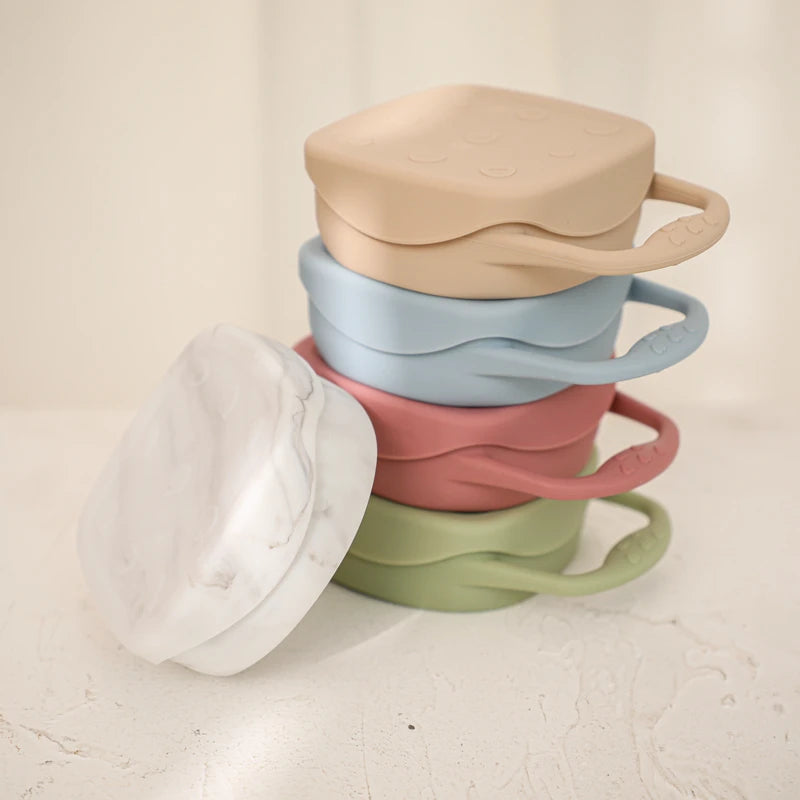 Luumeva Silicone Snack Feeding Plate with Lid
