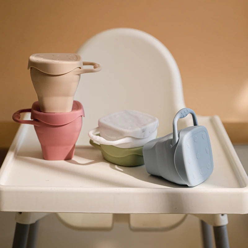 Luumeva Silicone Snack Feeding Plate with Lid