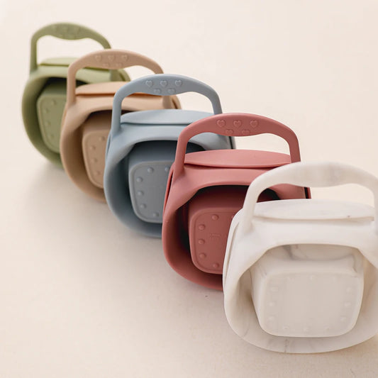 Luumeva Silicone Snack Feeding Plate with Lid